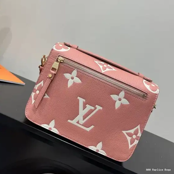 Aaa replica ru VUITTON MÉTIS LOUIS POCHETTE 0627